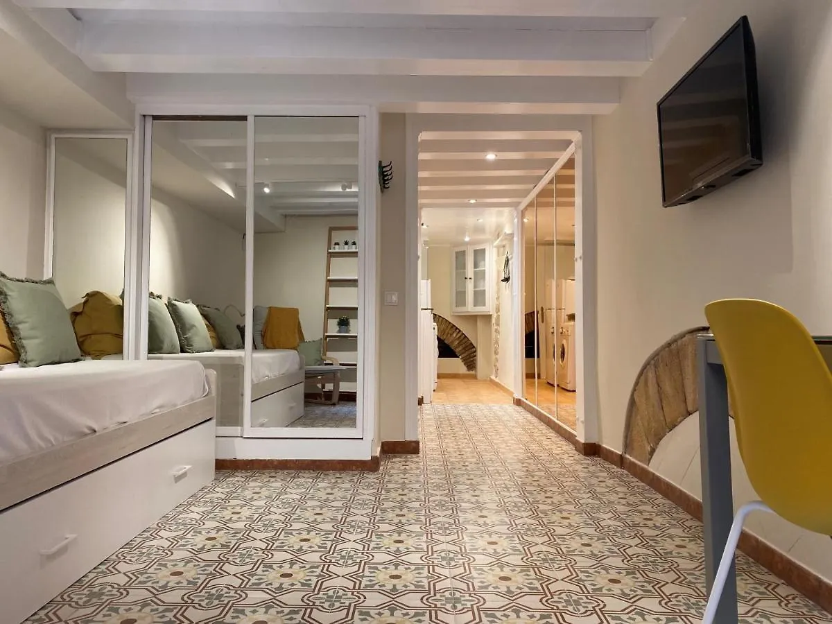 Tarracohomes, Th143 Studio Old Town Tarragona Spain